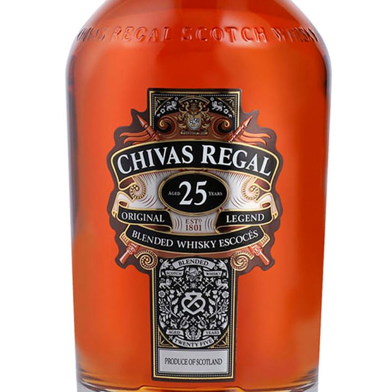 W42284-Vinoteca-Whisky-Chivas-Regal-25Yo-700Ml-002.jpg