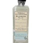 T28511-Vinoteca-Tequila-Delaluz-Blanco-700ml-002.jpg