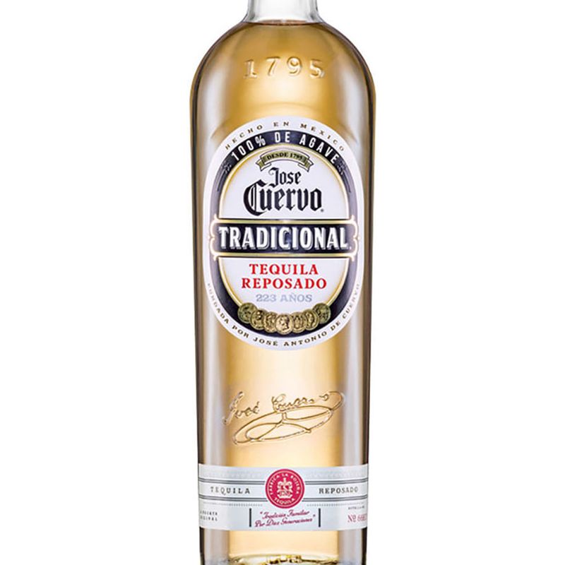 T27177-Vinoteca-Tequila-Cuervo-Tradicional-950Ml-002.jpg