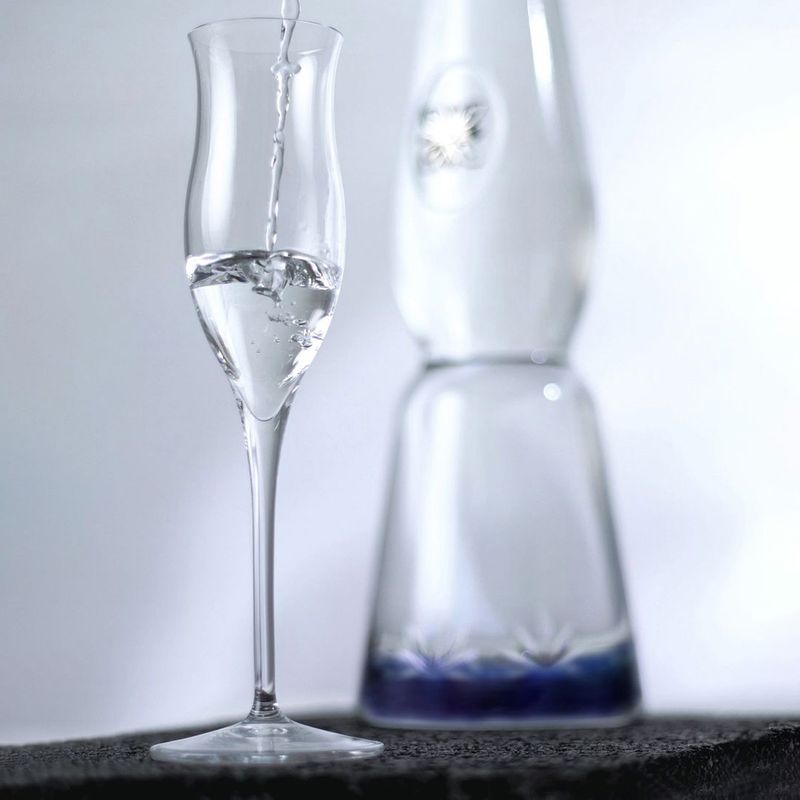 T27618-Vinoteca-Tequila-Clase-Azul-Plata-750Ml-004.jpg