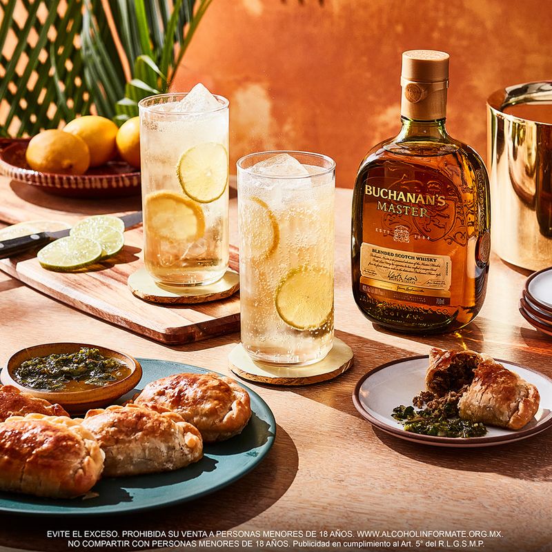 W42393-Vinoteca-Whisky-Buchanans-Master-750Ml-002.jpg