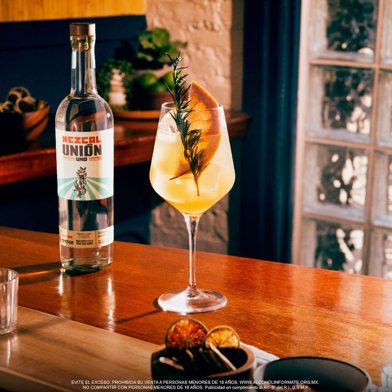 T28347-Vinoteca-Mezcal-Union-Joven-700Ml-002.jpg