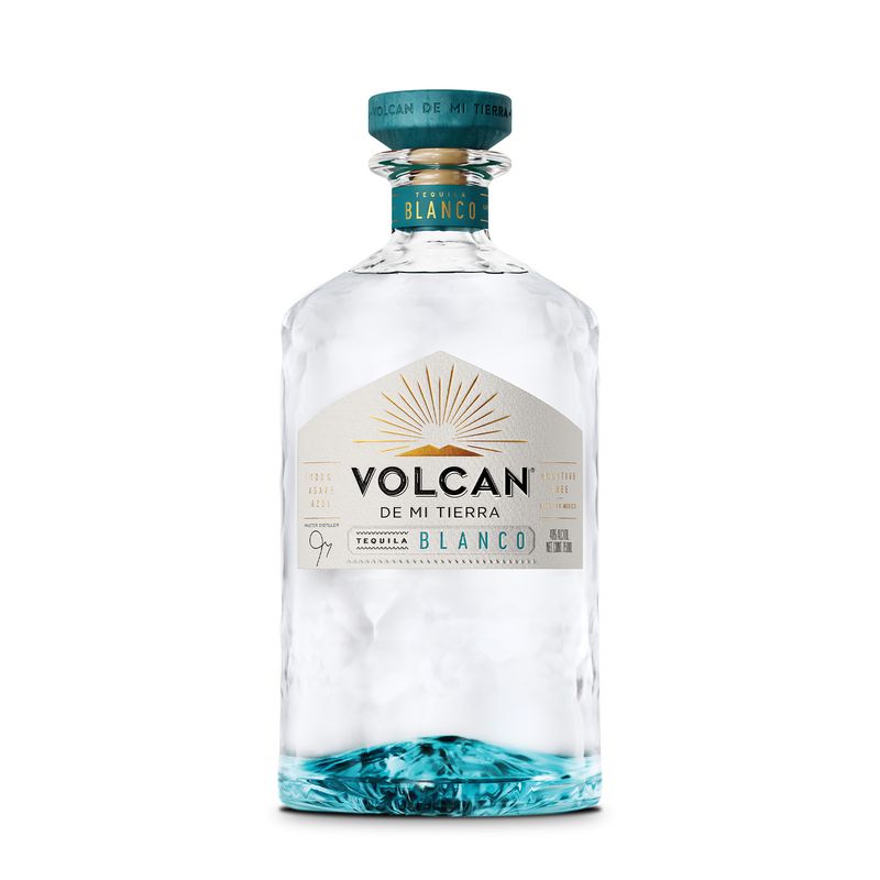 T28479-Vinoteca-Volcan-De-Mi-Tierra-Blanco-750ml-001.jpg