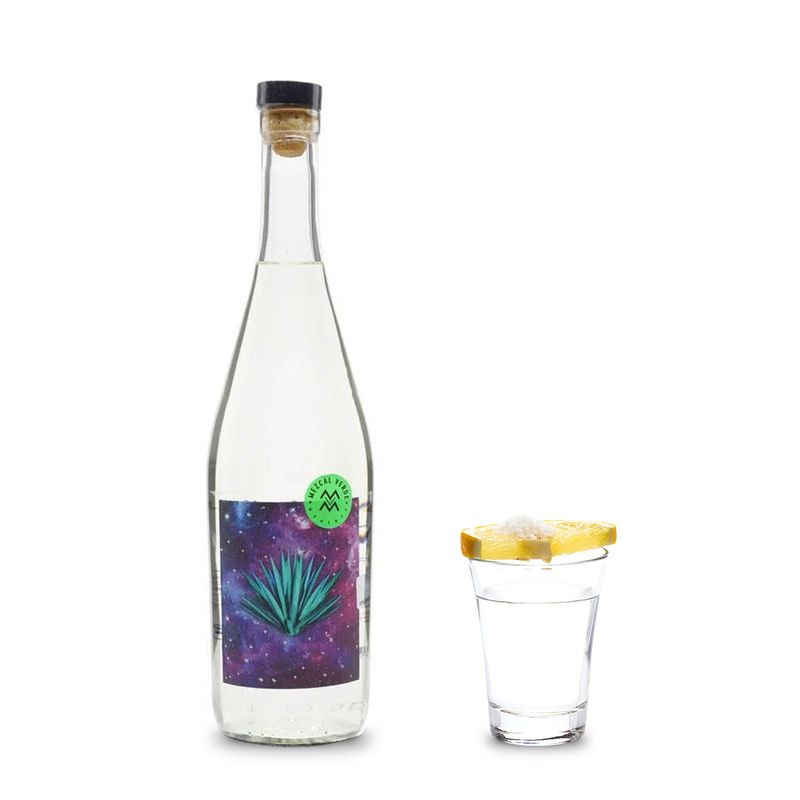 T28496-Vinoteca-Mezcal-Amaras-Verde-Momento-700Ml-003.jpg