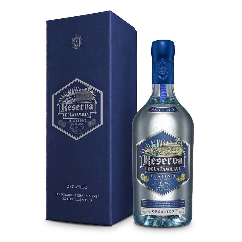 T27464-Vinoteca-Tequila-Cuervo-Reserva-De-La-Familia-Platino-750-ml-004.jpg