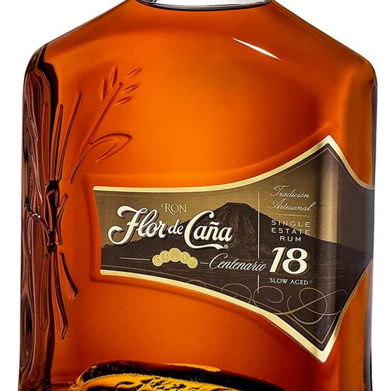 R24538-Vinoteca-Ron-Flor-De-Cana-Centenario-Gold-18-Anos-750Ml-002.jpg