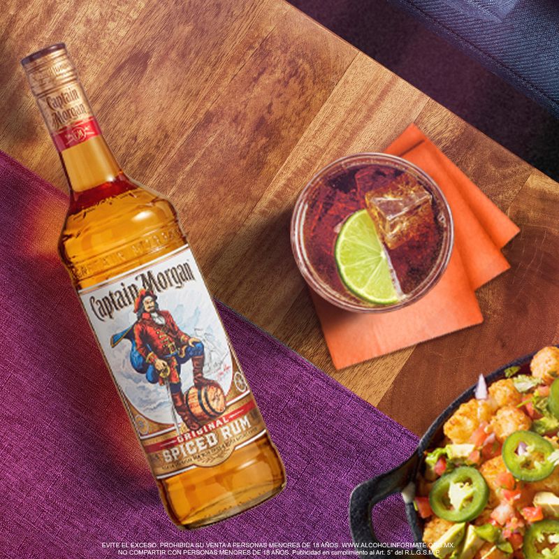 R24086-Vinoteca-Ron-Captain-Morgan-700Ml-003.jpg