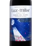VET31920-Vinoteca-TTO-LUZ-MILLAR-ROBLE-750ML-003.jpg