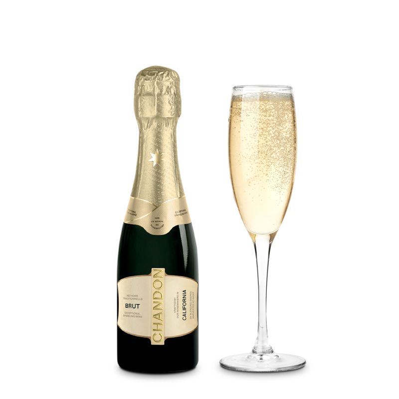 CH8648-Vinoteca-Espumoso-Chandon-Mini-Brut-187-Ml-003.jpg