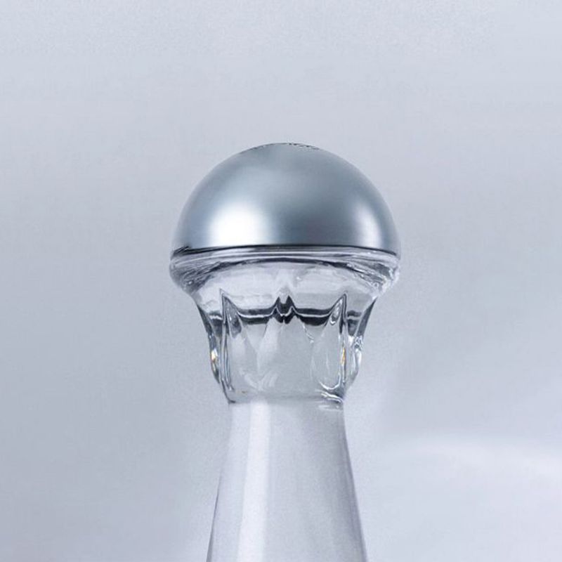 T27618-Vinoteca-Tequila-Clase-Azul-Plata-750Ml-007.jpg