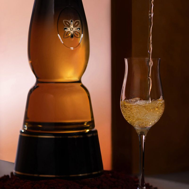 T7391-Vinoteca-Tequila-Clase-Azul-Gold-750Ml-008.jpg