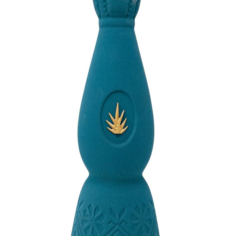 T7401-Vinoteca-Mezcal-Clase-Azul-Guerrero-750Ml-006.jpg