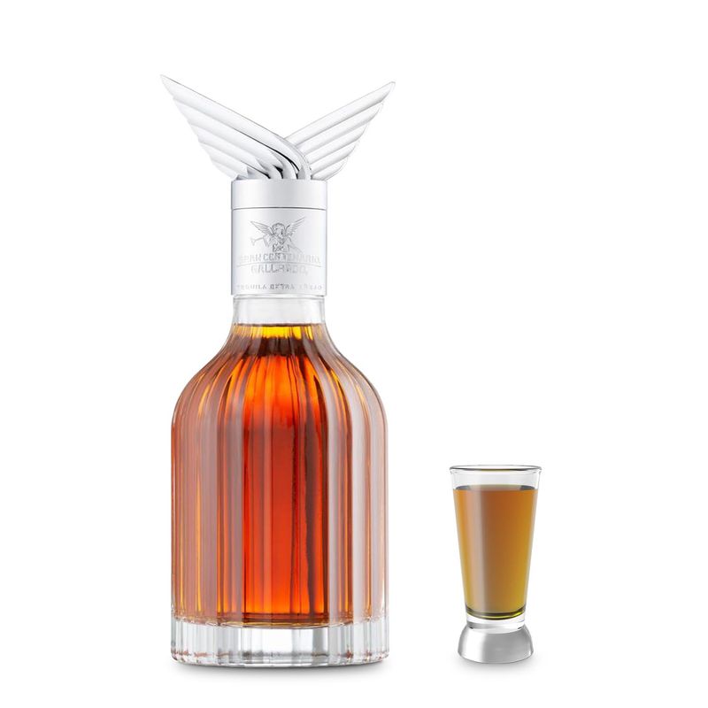 T7425-Vinoteca-Tequila-Gran-Centenario-Gallardo-Extra-750-ml-003.jpg