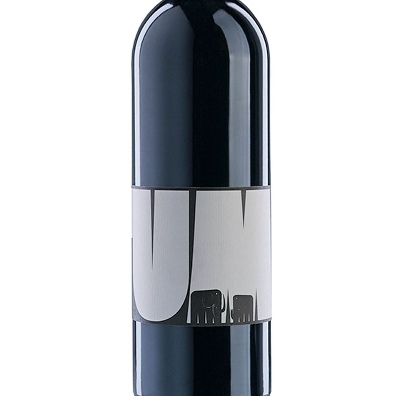 VMT36736-Vinoteca-Tto-Tuma-Cedros-750ML-002.jpg