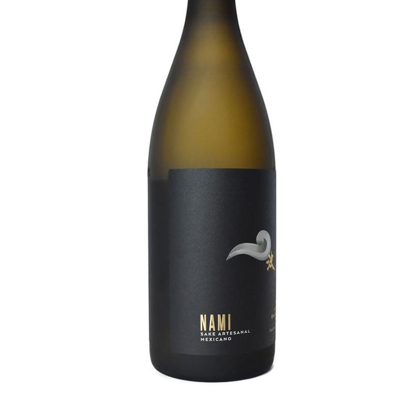 LB17229-Vinoteca-Sake-Nami-Junmai-Daiginjo-720Ml-004.jpg