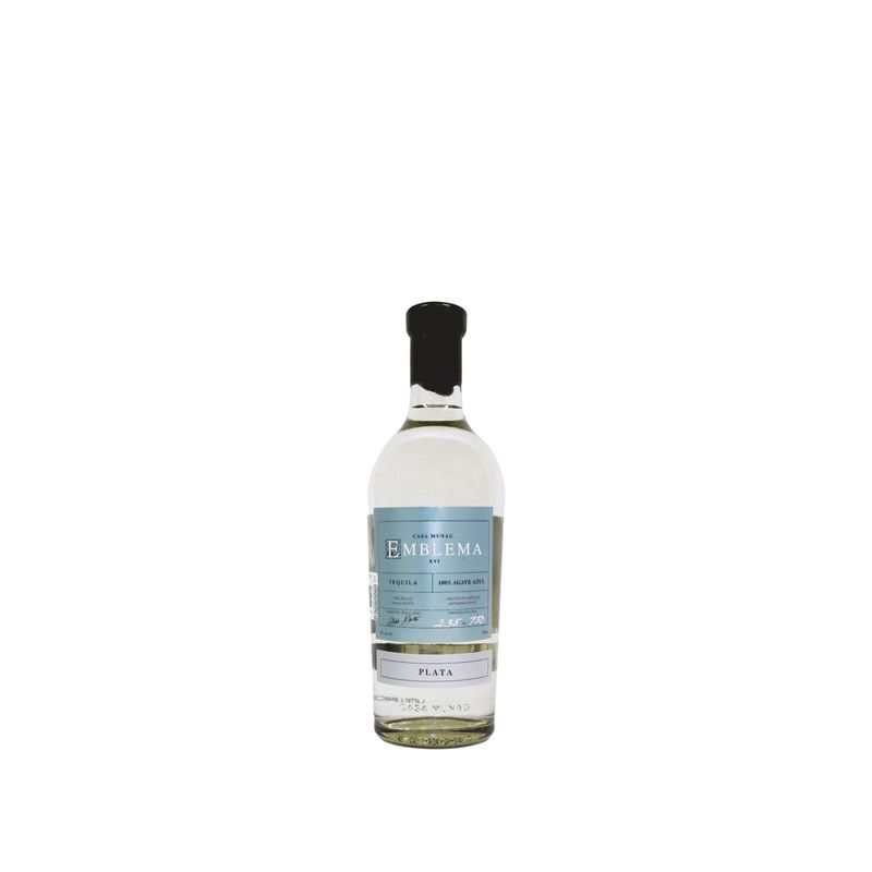 T7498-Vinoteca-Tequila-Casa-Munag-Emblema-Plata-750-ml-002.jpg