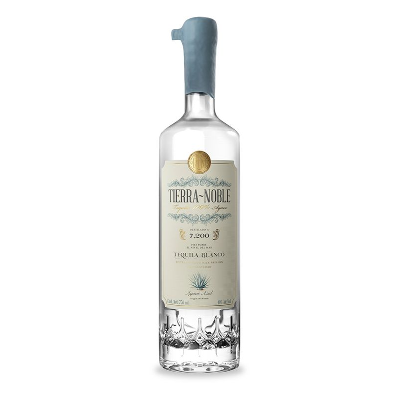 T28546-Vinoteca-Tequila-Tierra-Noble-Blanco-750-ml-001.jpg