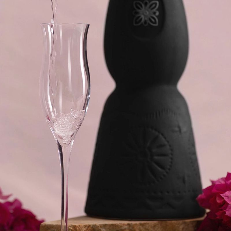 T28569-Vinoteca-Mezcal-Clase-Azul-750Ml-008.jpg