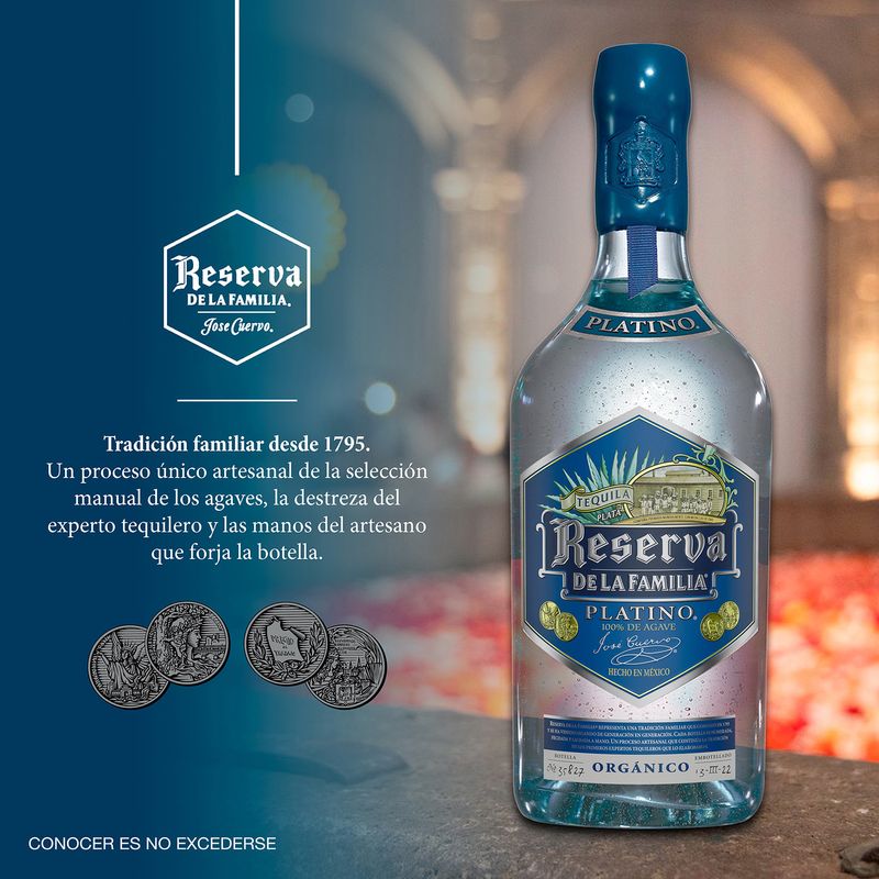 T27464-Vinoteca-Tequila-Cuervo-Reserva-De-La-Familia-Platino-750ml-003.jpg