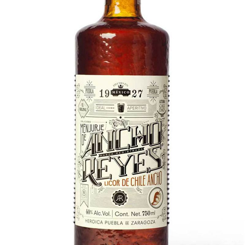 LB17133-Vinoteca-Licor-De-Chile-Ancho-Reyes-750Ml-002.jpg