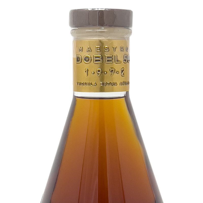 T7440-Vinoteca-Tequila-Maestro-Dobel-50-Extra-Anejo-edicion-1972-750-ml-003.jpg
